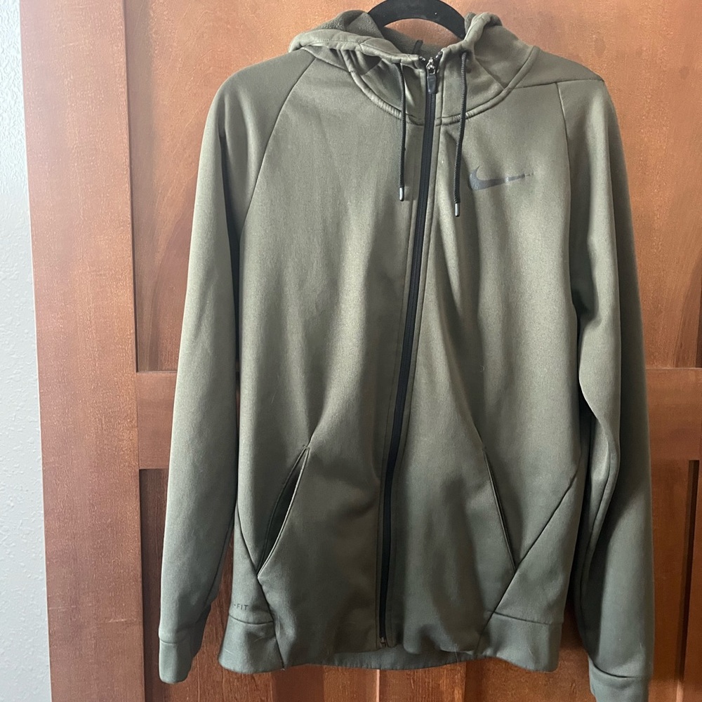 Nike Men’s Small/ zip-up hoodie/ great condition.
